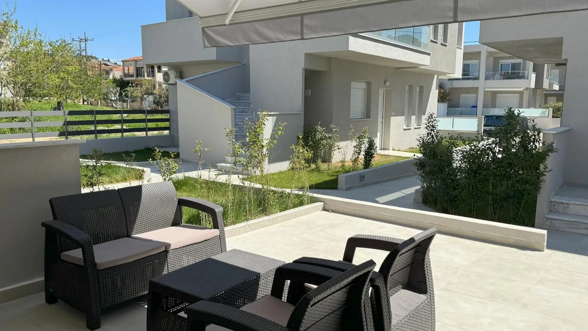 Nikiti Sunrise Apartments