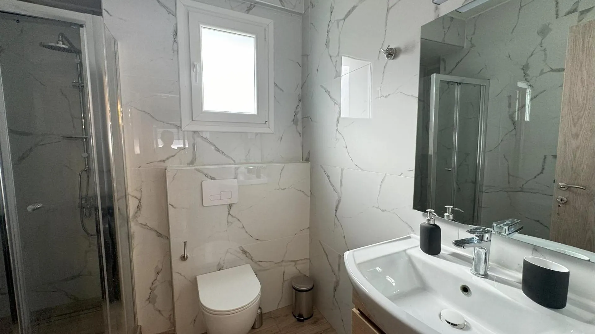 Nikiti Sunrise Apartments